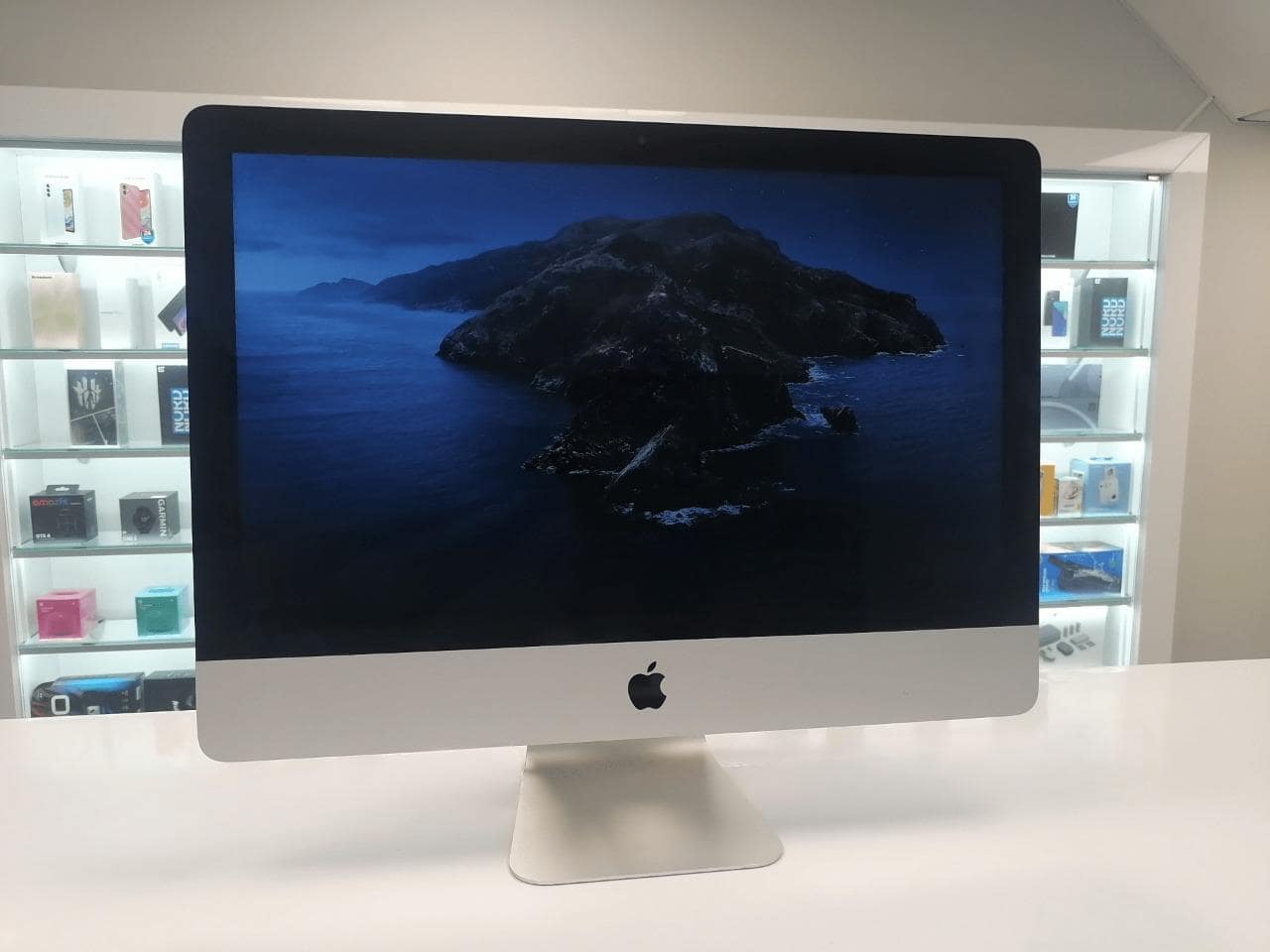 iMac 21,5" (Late 2015) 4K MK452 (Core i5 3,1GHz/8Gb/256 SSD/Pro 6200) - Б/У