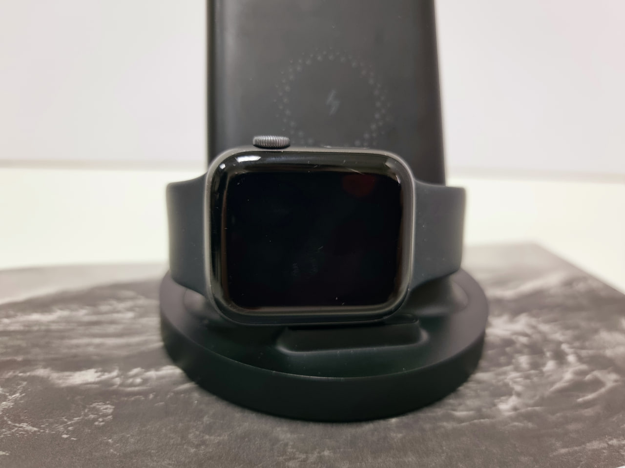 Apple Watch SE 44 мм (2021) (MKQ63) черного цвета (Без коробки) - Б/У