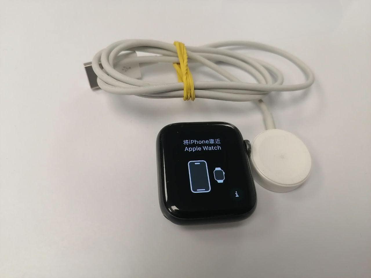 Apple Watch Series 6, 44 мм, черные (M00H3) - Б/У