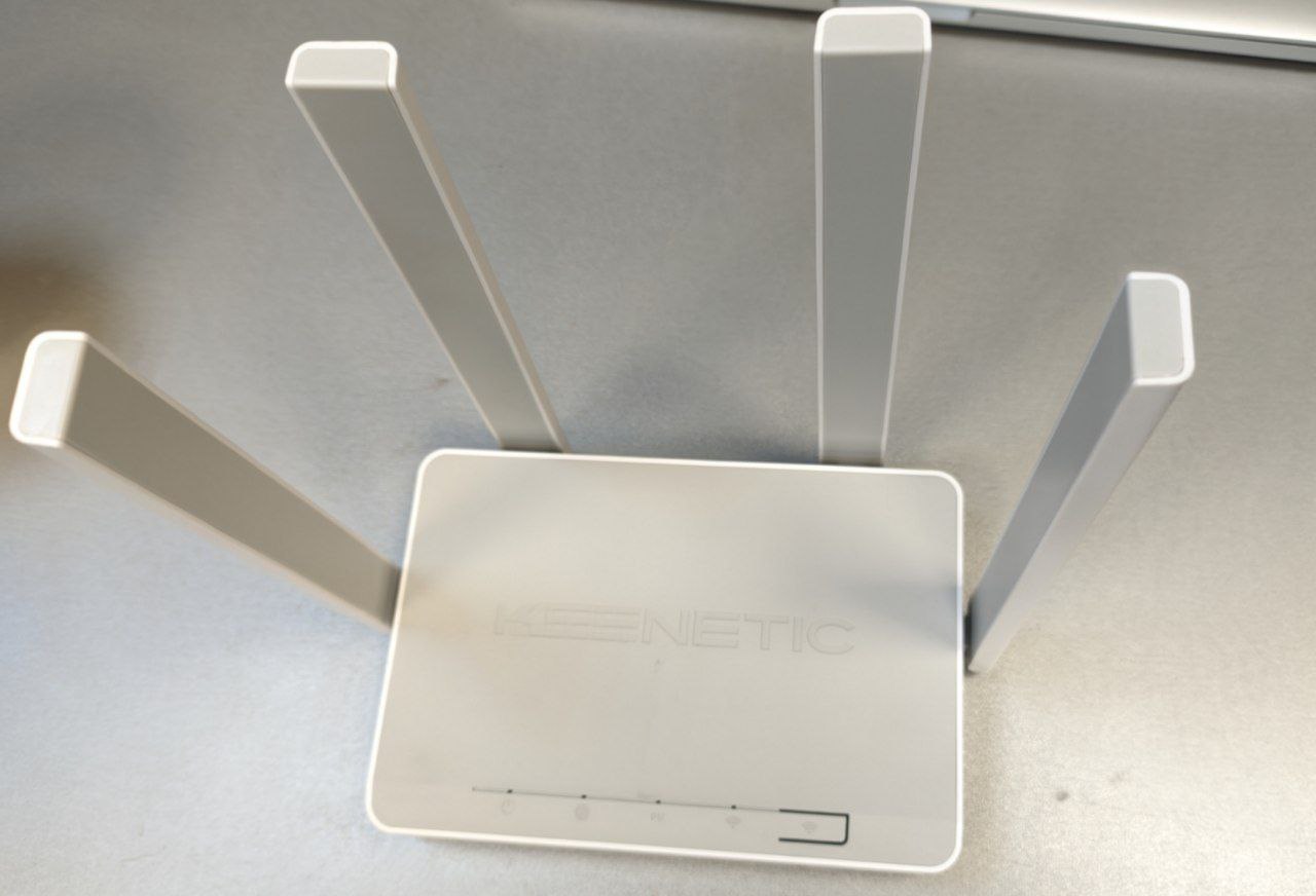 Роутер беспроводной Keenetic Air (KN-1613) - Б/У