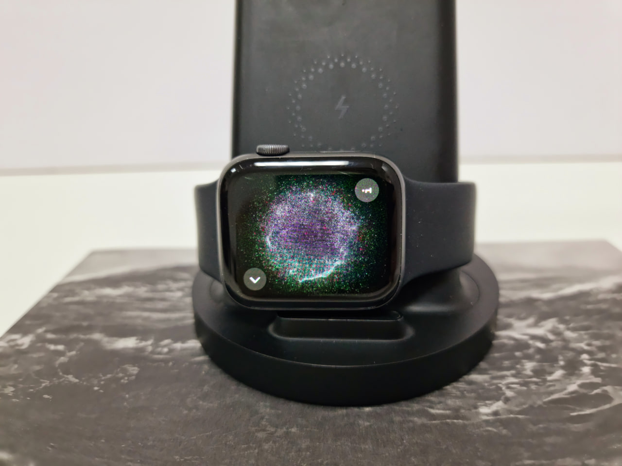 Apple Watch SE 44 мм (2021) (MKQ63) черного цвета (Без коробки) - Б/У