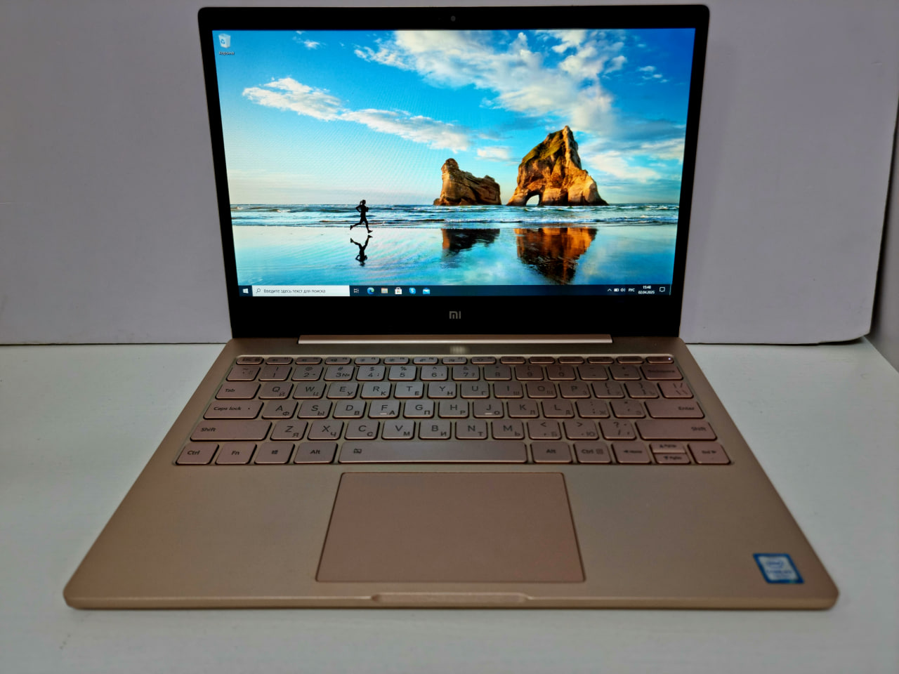 Ноутбук Xiaomi Mi Notebook Air 12 Gold (intel m3-7Y30 / 4Gb/ 250Gb/ Intel(R) Graphics 615) - Б/У