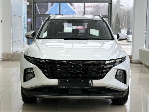 Huynday Tucson белый 2024 черный салон