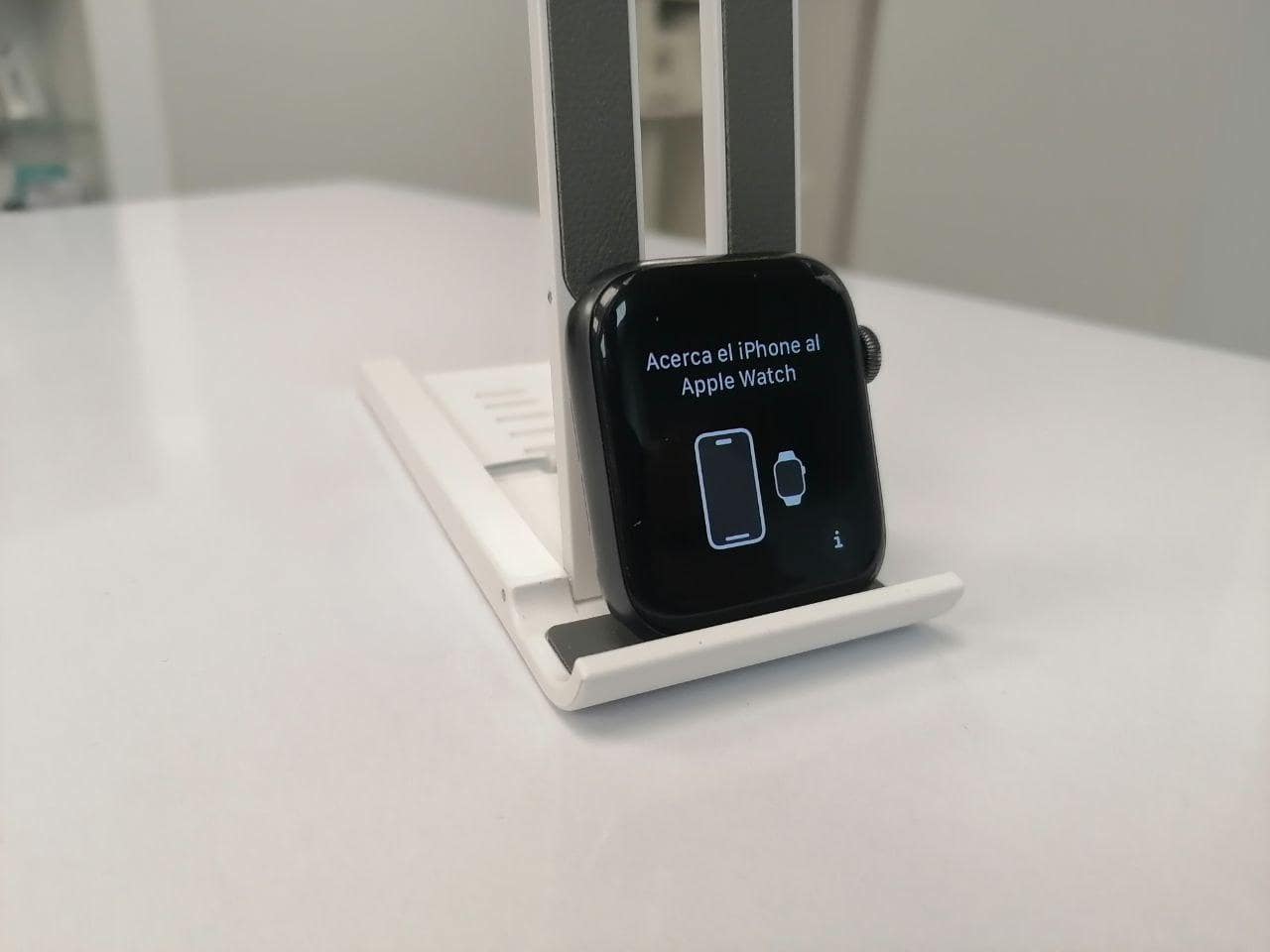 Apple Watch Series 6, 44 мм, черные (M00H3) - Б/У