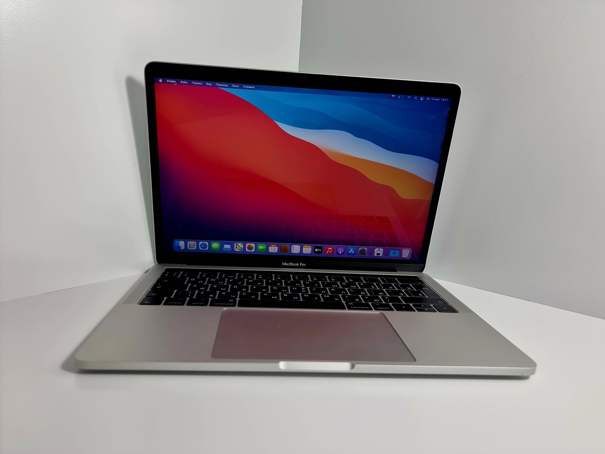 MacBook Pro 13" Touch Bar and Touch ID (Mid 2017) Silver (Core i5 3,1 GHz/16Gb/512Gb SSD) (395 циклов / без коробки) - БУ