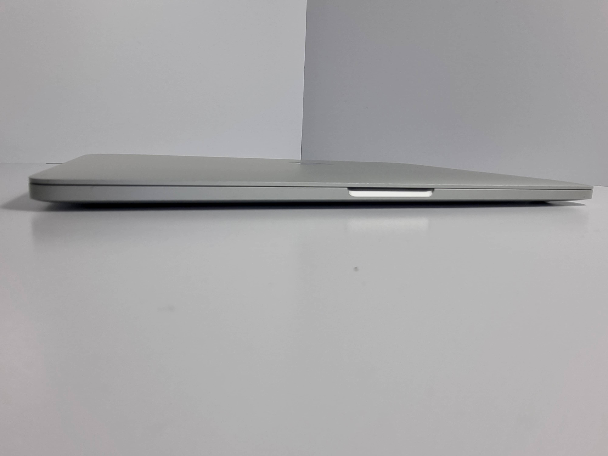 MacBook Pro 13" Touch Bar and Touch ID (Mid 2017) Silver (Core i5 3,1 GHz/16Gb/512Gb SSD) (395 циклов / без коробки) - БУ